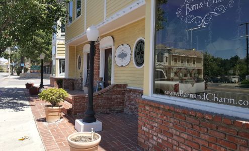 Barn & Charm