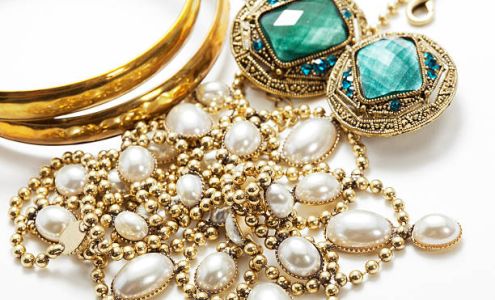 PrissEllie's Gifts and Decor