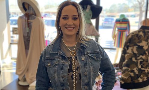 The Cracked Pearl Boutique