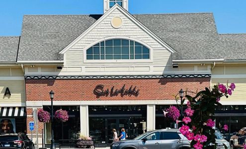 The Shops at Farmington Valley
