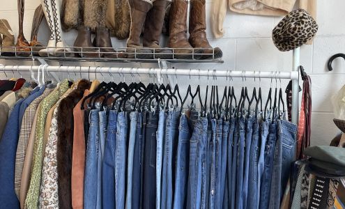 La Chic Vintage, LLC