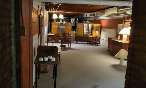 MCManiacs Vintage & Antique Mall