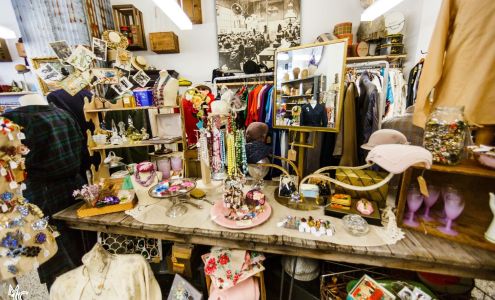 The Closet By Franklin Vintage