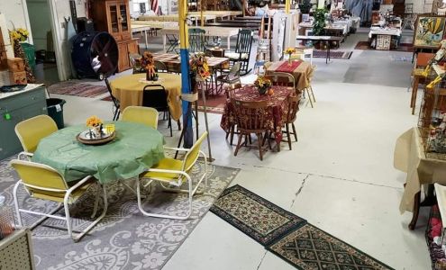 Lake St. Market & Red Rooster Online Auctions