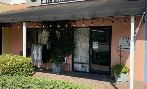 Studio 77 Gifts & Accessories