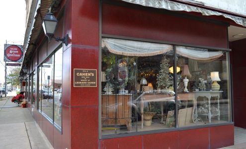 Off the Avenue Antiques