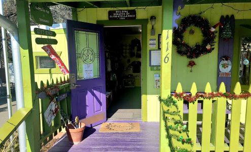 Senior Citizen Craft Shop