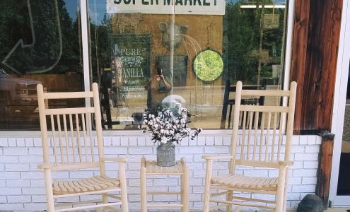 Broknbo Vintage Market