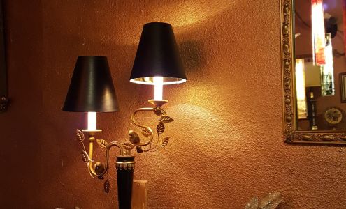 Annie's Main Street Place Burney