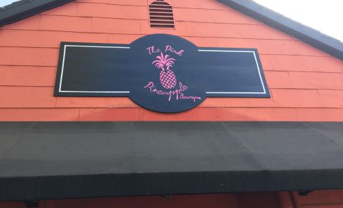 The Pink Pineapple Boutique / Travel by Cheryl