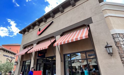 Nike Factory Store - Tejon Ranch