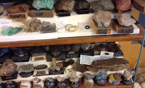 Hi Desert Craft Rock Shop Lakeview