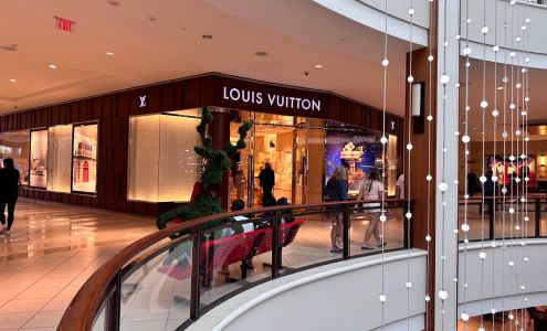 Louis Vuitton Aventura