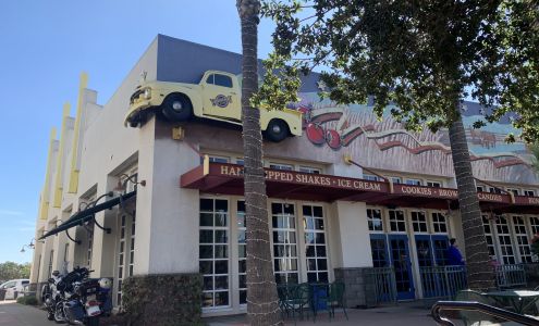 Hacienda Crossings Shopping Center