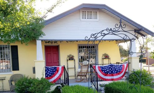 C & J's Antiques and Garden