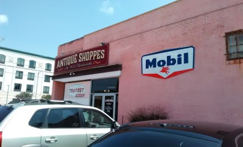 Antiques Shoppes At 1100 Barksdale