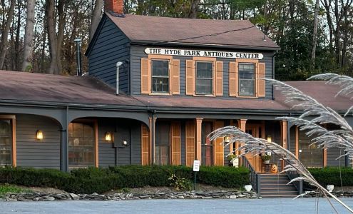 Hyde Park Antiques Center