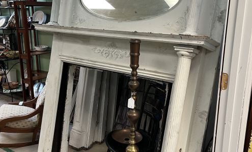 Antiques & Artisans Village