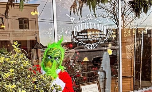 Courtyard Antiques & Home Decor