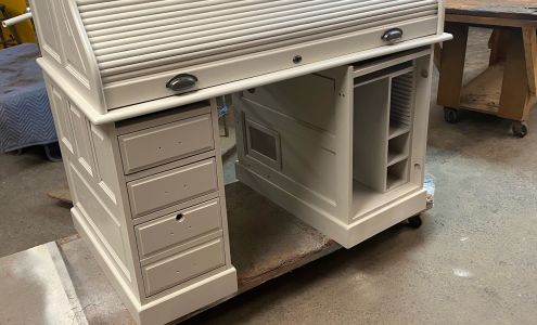 Alecia's Furniture Refinishing