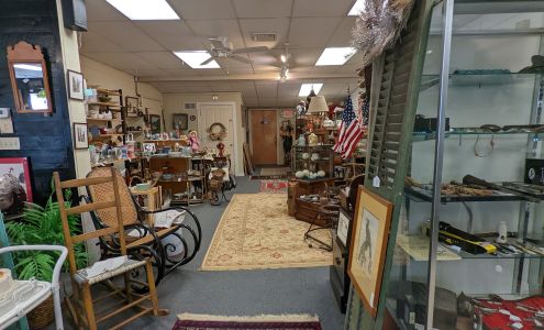 Essex Saybrook Antiques Village