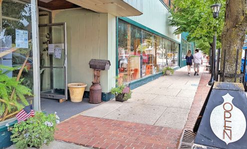 Bay City Antiques Center