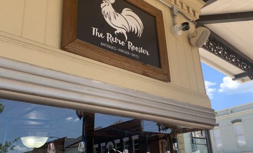 Retro Rooster Holly Springs