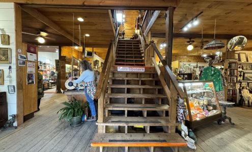 Beekman Arms Antique Market