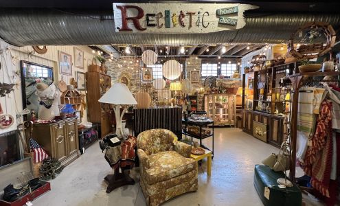 Burning Bridge Antique Market