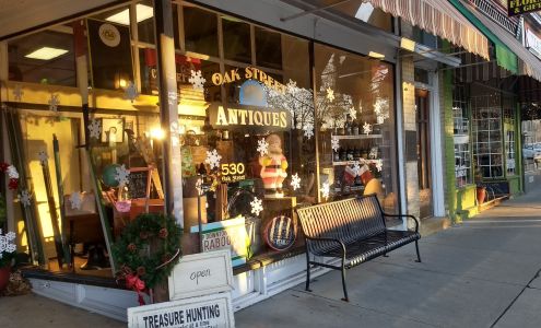 Oak Street Antiques, Collectibles, and Mercantile