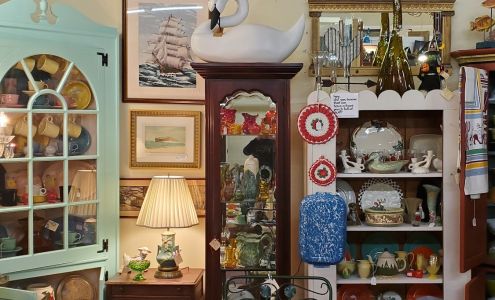 Heritage Antiques Market