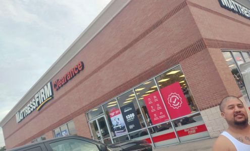 Mattress Firm Clearance Center Veterans & 1960