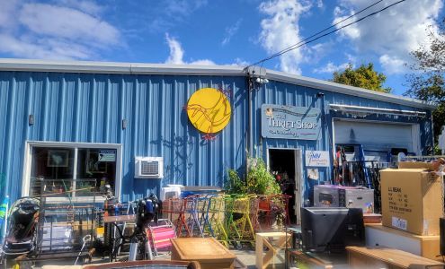 Chicken Alley Thrift Shop Vineyard Haven