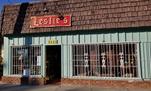Leslie's Antiques & Consignment Store