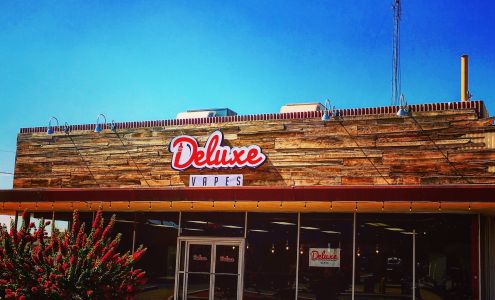 Deluxe Vapes and Smoke Shop