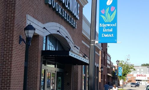 EDGEWOOD RETAIL DISTRICT