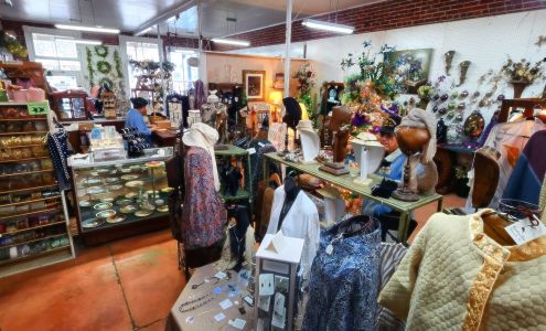 Country Lane Antiques