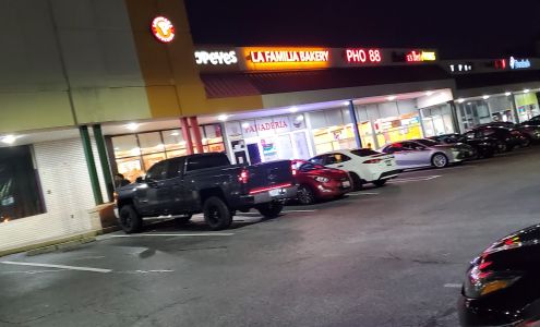 Chestnut Hills Shopping Center