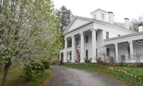 House of 1833 Bed & Breakfast