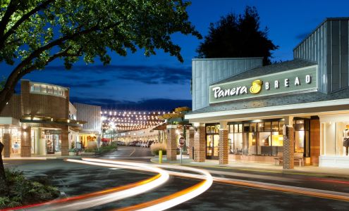 Barracks Road Shopping Center