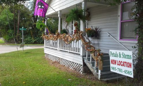 Petals & Stems Florist