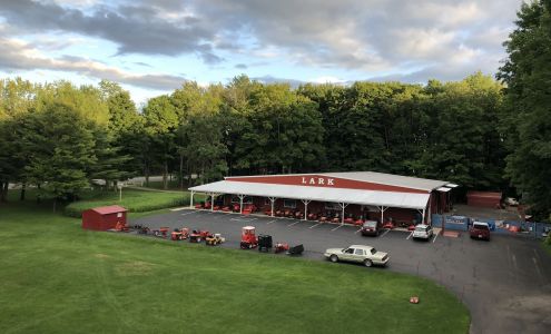 Lark Lawn & Garden Grawn