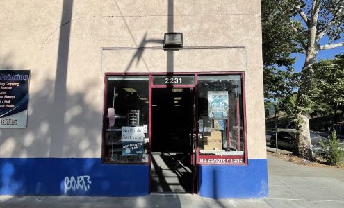 H R Sports Cards & Comics