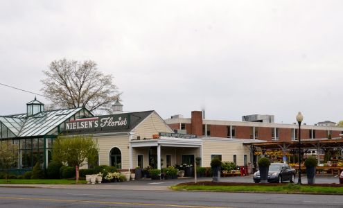 Nielsen's Florist & Garden Shop