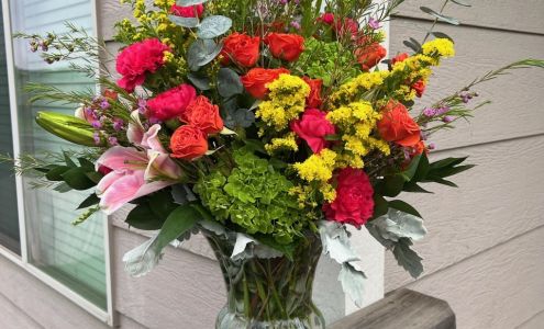 Laurie Anne's House of Flowers