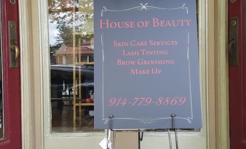 Maison Rouge Bronxville