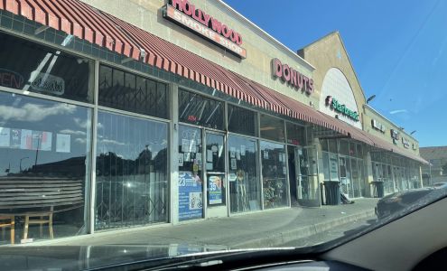 Hollywood Smoke Shop