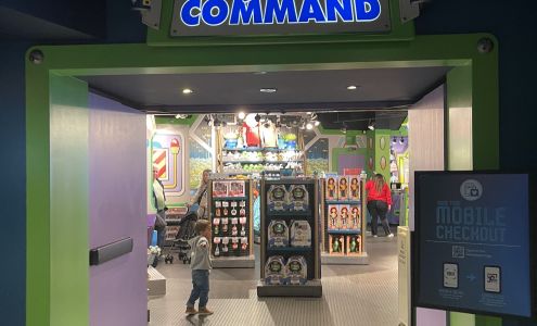 Little Green Men Store Command