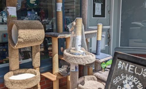 West Pawtal Pet Supplies