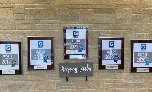 Happy Tails Pet Grooming And Boarding